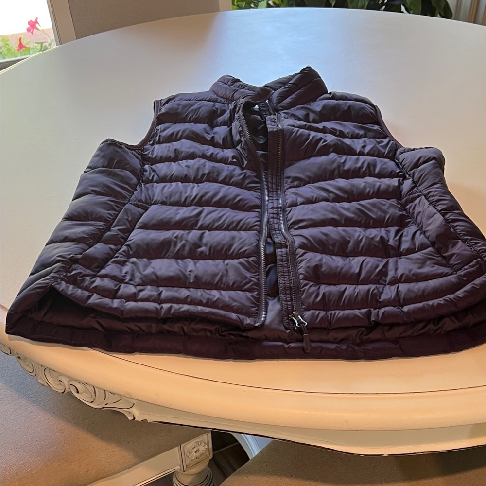 Women's Quilted Puffer Vest - Dark Purple